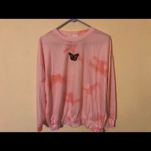Tie dye long sleeve with butterfly